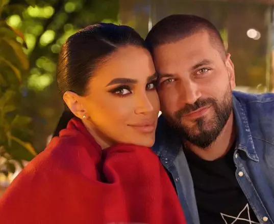 adelina-pestritu-impodobit-bradu-5