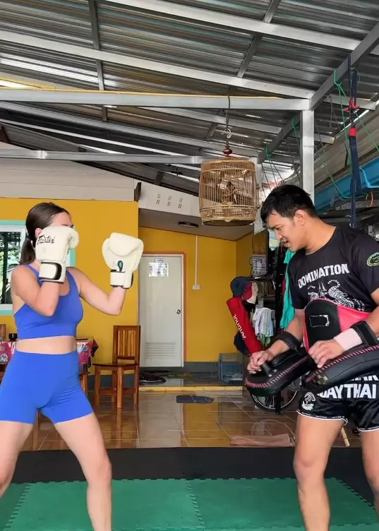 adela popescu radu valcan thailanda 4