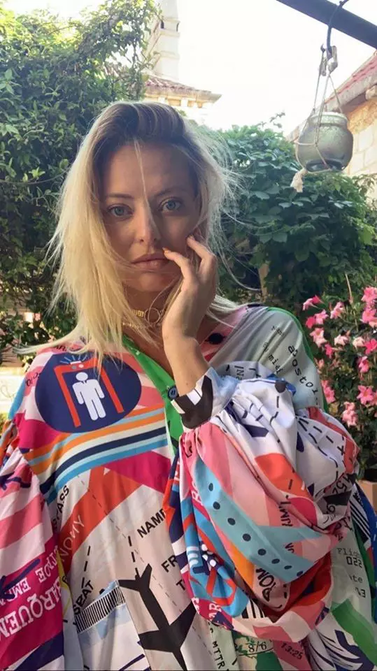 Delia-fara-machiaj-1-1