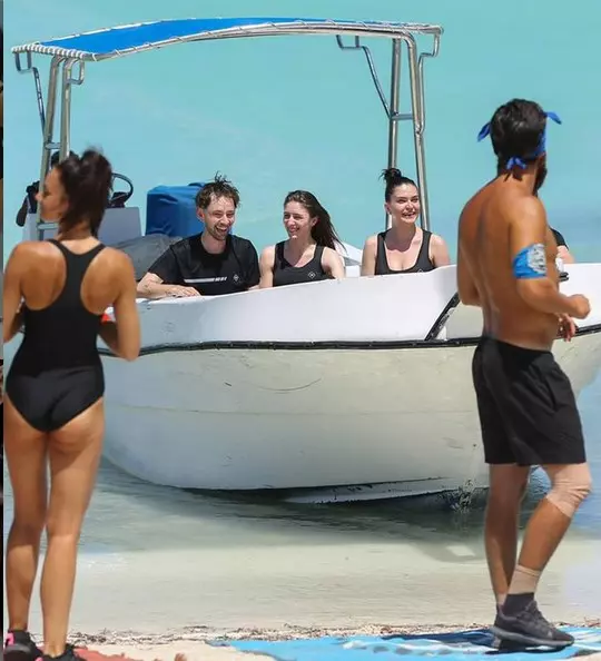 cine-este-Adelina-Damian-de-la-Survivor10