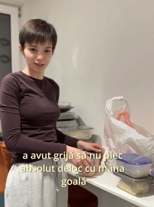 Karina-Jianu-cu-mama-in-bucatarie-3