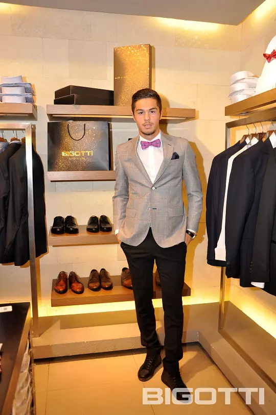 Steaua - Shopping si autografe in magazinul BIGOTTI 