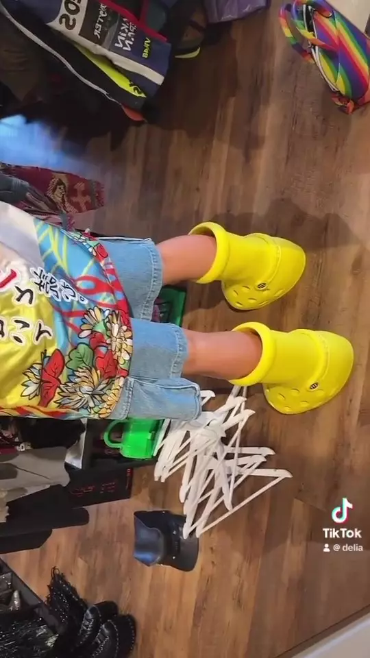 Delia Matache cizme galbene MSCHF Crocs