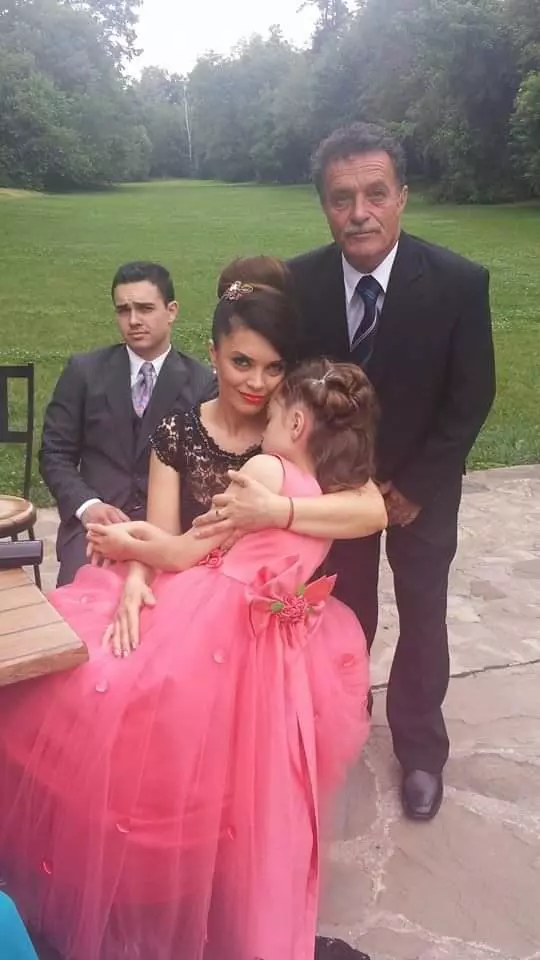 Monica Doroftei şi fetiţa ei, Vanessa, acum în vârstă de 16 ani