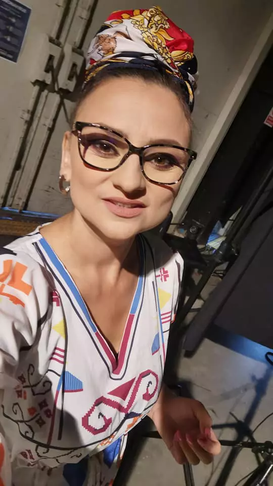 cine-este-andra-botez-de-la-vocea-romaniei-3