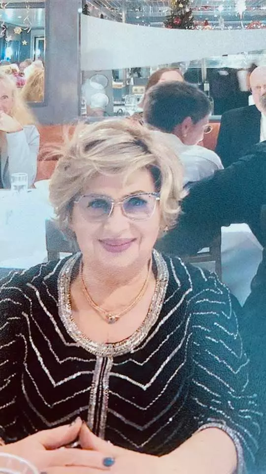 Angela Zahiu3