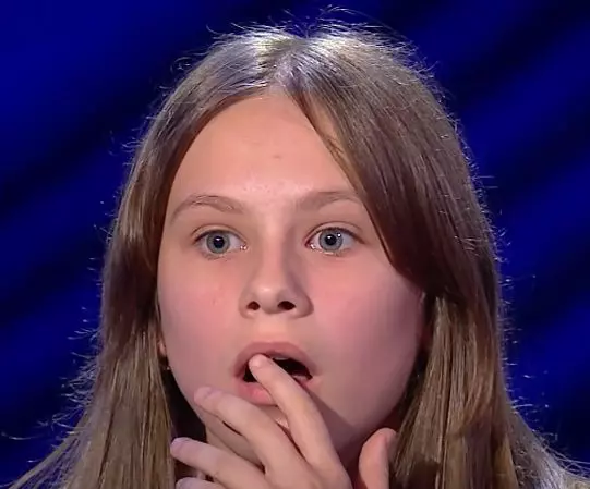 raisa-radu-golden-buzz-7