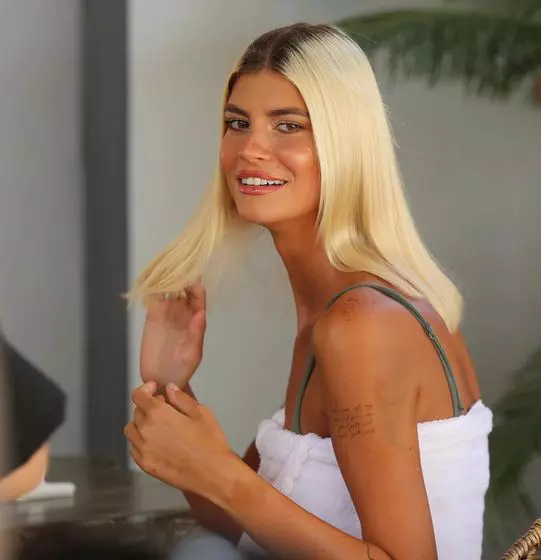 Laura Giurcanu show