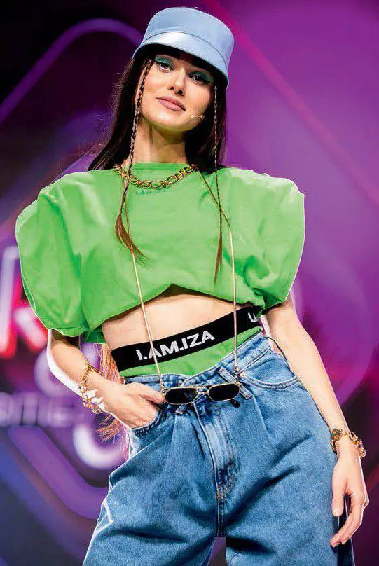 Theo-Rose-Bravo-ai-stil-1