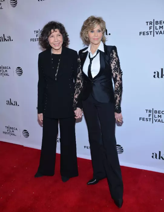 Lily Tomlin si Jane Fonda