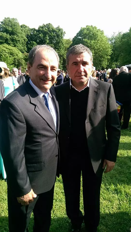 11258068_1434562673527211_4180834331703130581_n