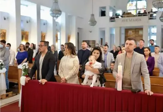 stefan-stan-si-a-botezat-fetita-elif-a-aparut-pentru-prima-data-la-TV-2