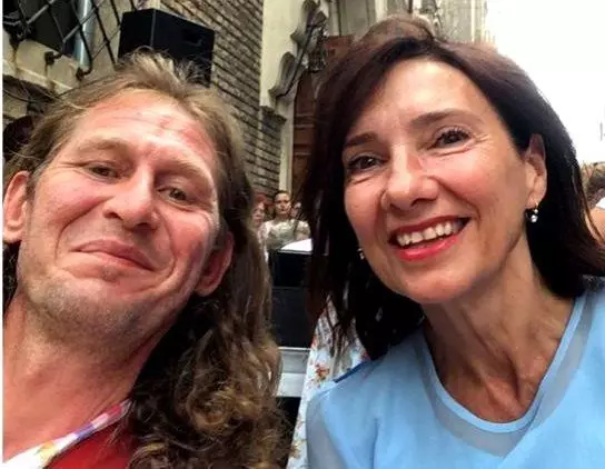 cine-si-l-aminteste-pe-mircea-solcanu-fostul-prezentator-a-ramas-fara-auz-si-traieste-din-pensia-de-handicap_5