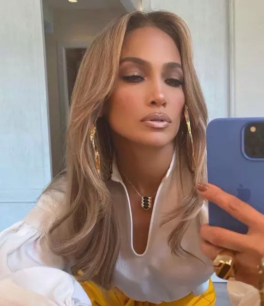 jennifer-lopez-costum-de-baie-3