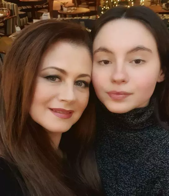 corina-danila-si-fiica-ei-1