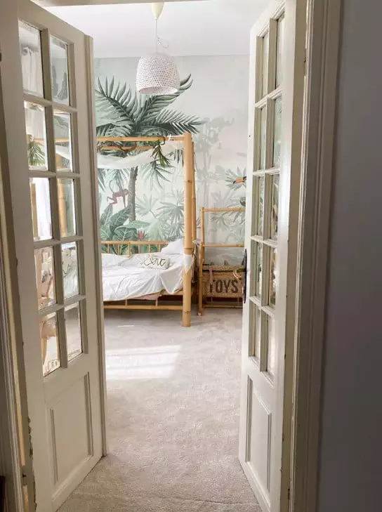 cum-arata-casa-laurei-cosoi (10)