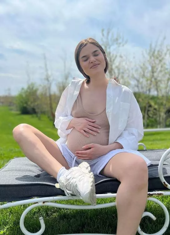 Theo-Rose-insarcinata-1