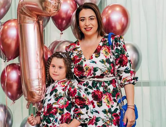 fiica-oanei-roman-a-implinit-7-ani-4