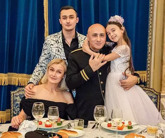 sotia-lui-marcel-pavel-4