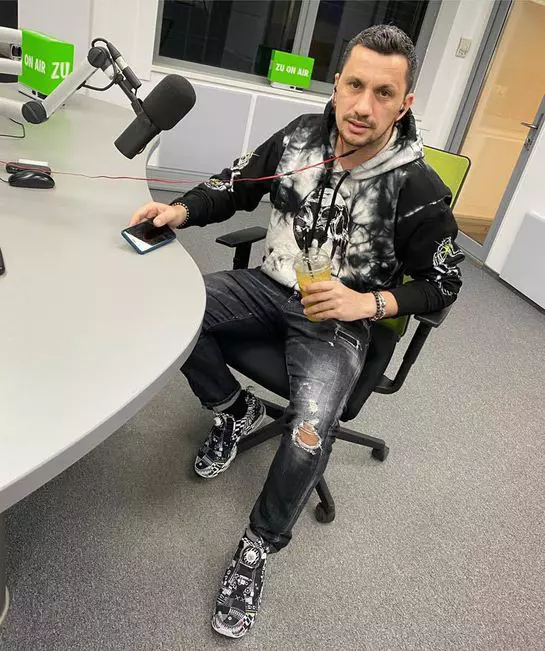 flick-domnul-rima-antena-stars-radio-zu-1