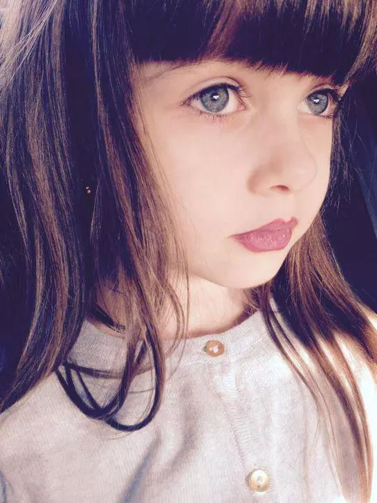 fiica-iuliei-albu-mikaela