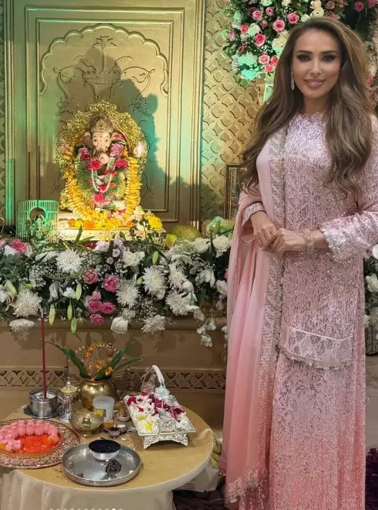 iulia-vantur-salman-khan-ceremonie-india (5)