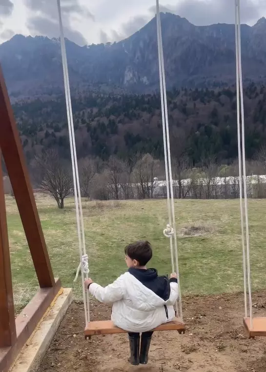 Imagini adorabile cu fiul lui Ștefan Bănică și al Laviniei Pîrva. Cât de mult a crescut Alexandru (1)