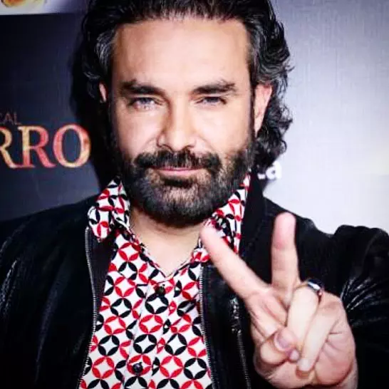 Mauricio Islas (16)
