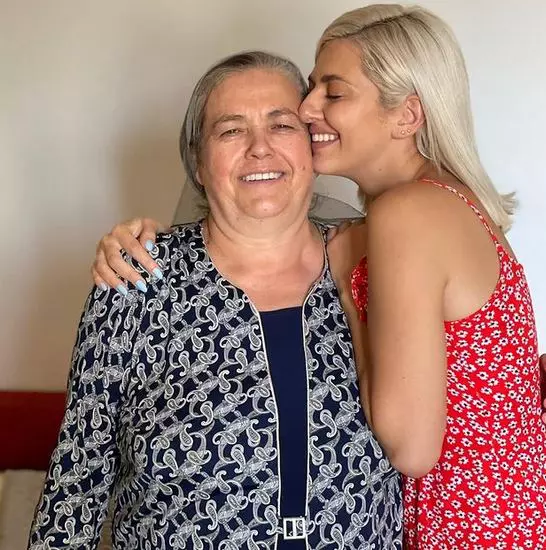 Mama Lidia Buble