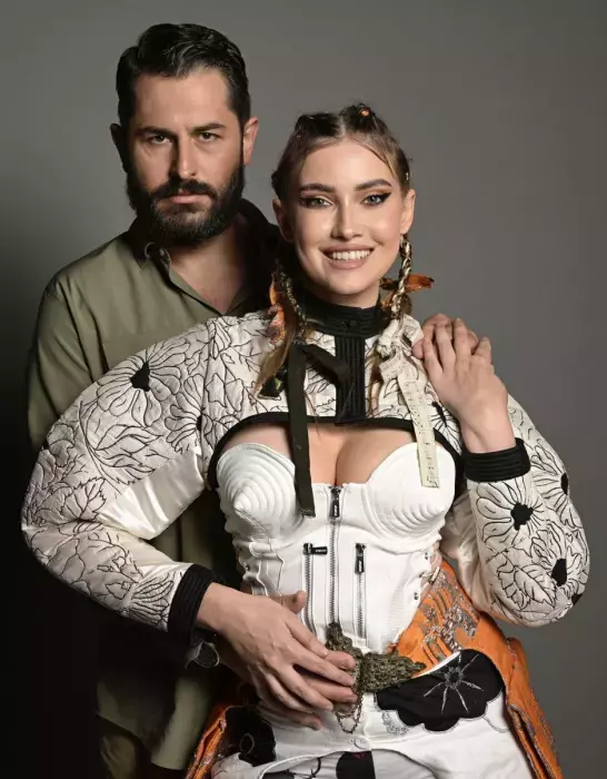 iulia albu mike2