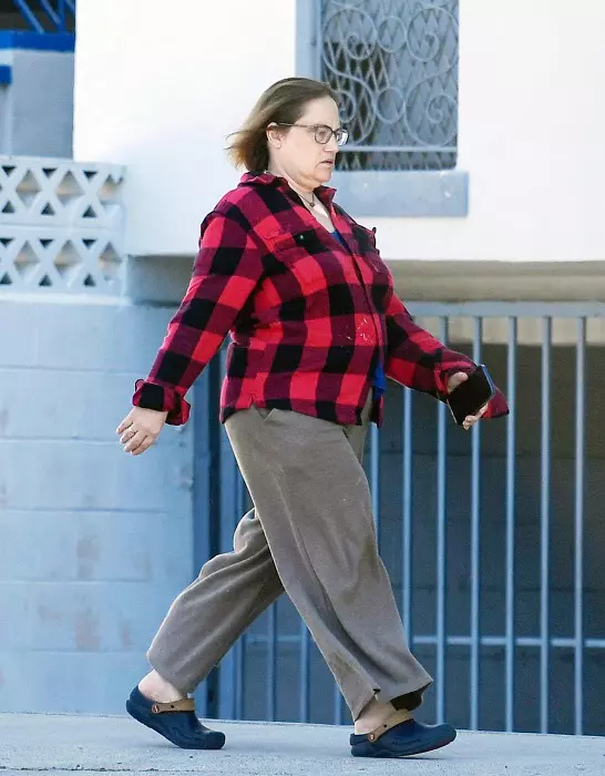 EXCLUSIVE: Amy Linker is Spotted on a Very Rare Outing in Los Angeles