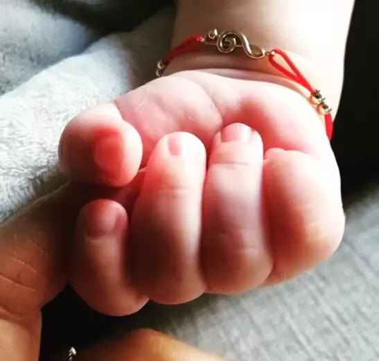 Lavinia Pîrva a pus pe Instagram o poza cu mânuţa fiului ei