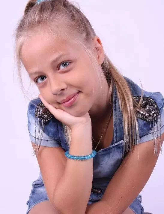 Jennifer Dumitrascu 4