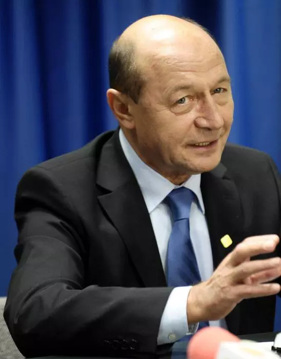traian-basescu-2012