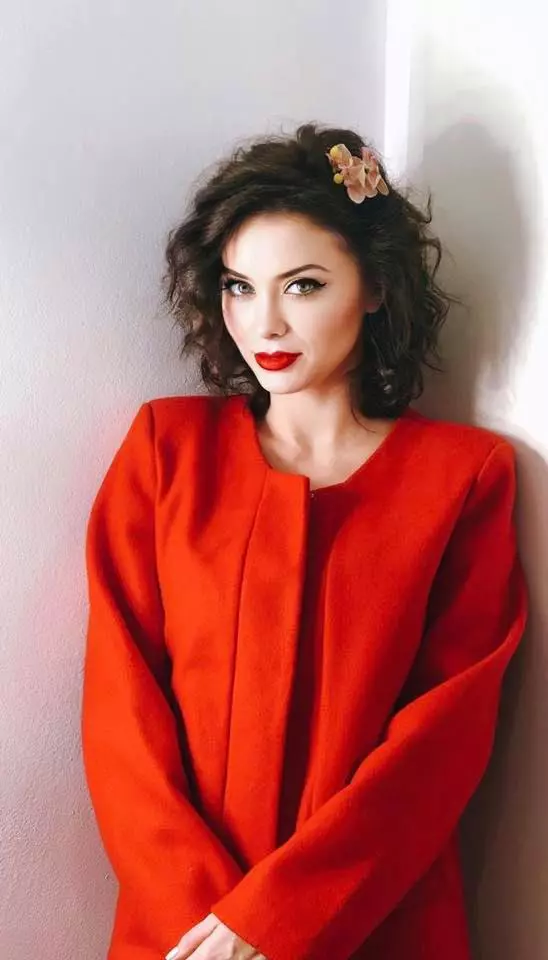 Anca-Dumitra-Gianina-din-„Las-Fierbinti-prima-aparitie-publica-alaturi-de-iubitul-ei.-„Nu-este-actor-2