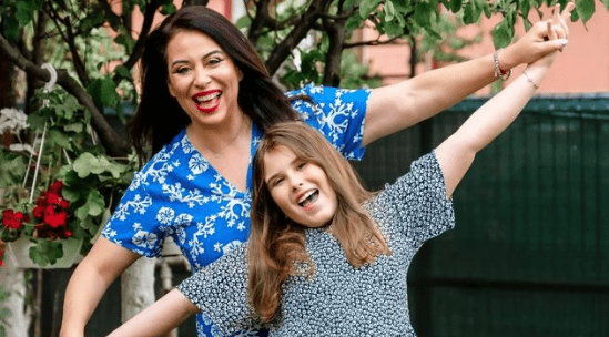 oana-roman-este-profesoara-ce-materie-va-preda-la-scoala-unde-invata-fiica-ei-zvoi-tine-niste-cursuri_1_size7