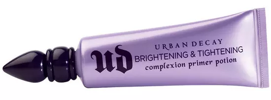 Bază transparentă pentru machiaj, pentru ten tern, Urban Decay, Complexion Primer Potion Brightening & Tightening, 143 lei (Sephora)