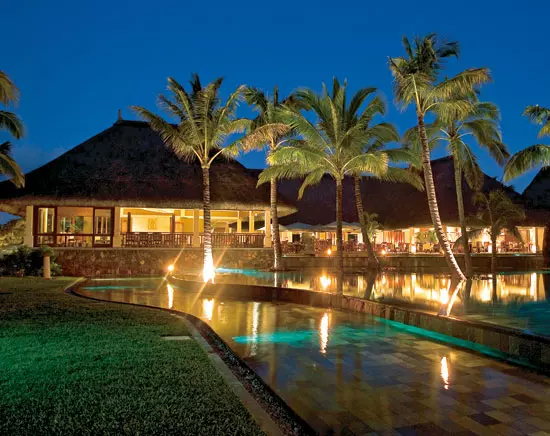 Hotelul Belle Mare Plage, vedere nocturna