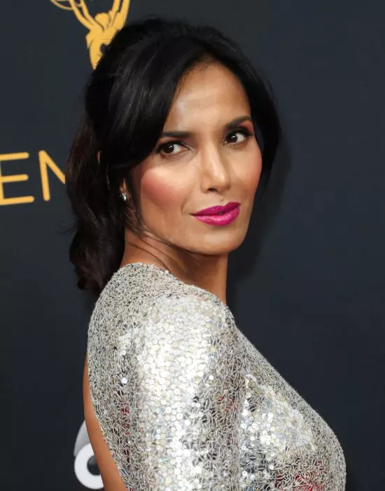 Padma Lakshmi la Premiile Emmy 2016