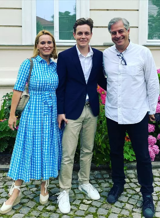 1. Aris, fiul Andreei Esca, a împlinit 19 ani