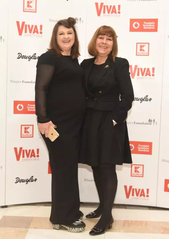 Luana Danet si Beatrice Comanescu