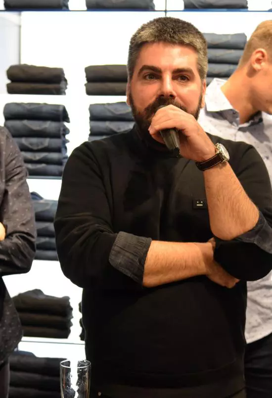 Maurice Munteanu (Elle)