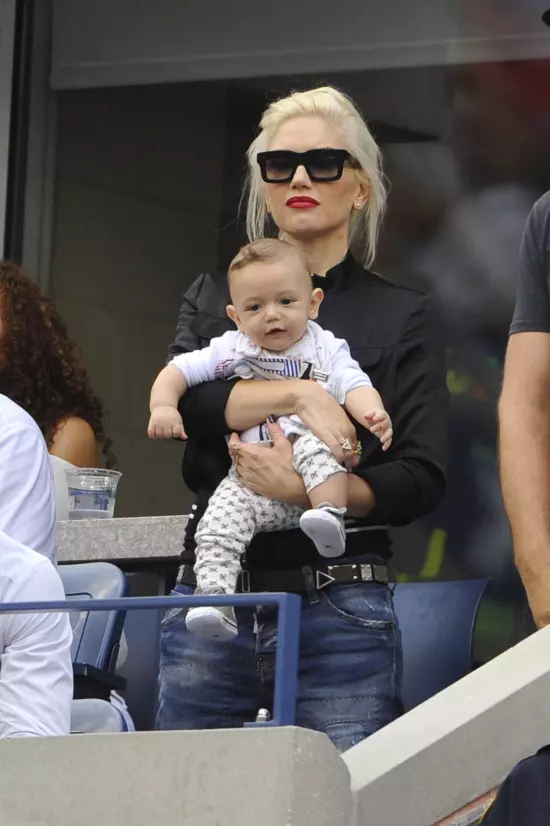 Gwen Stefania asistat la meciul dintre Roger Federe si Marin Cilic de la US Open  impreuna cu fiul ei, Appolo