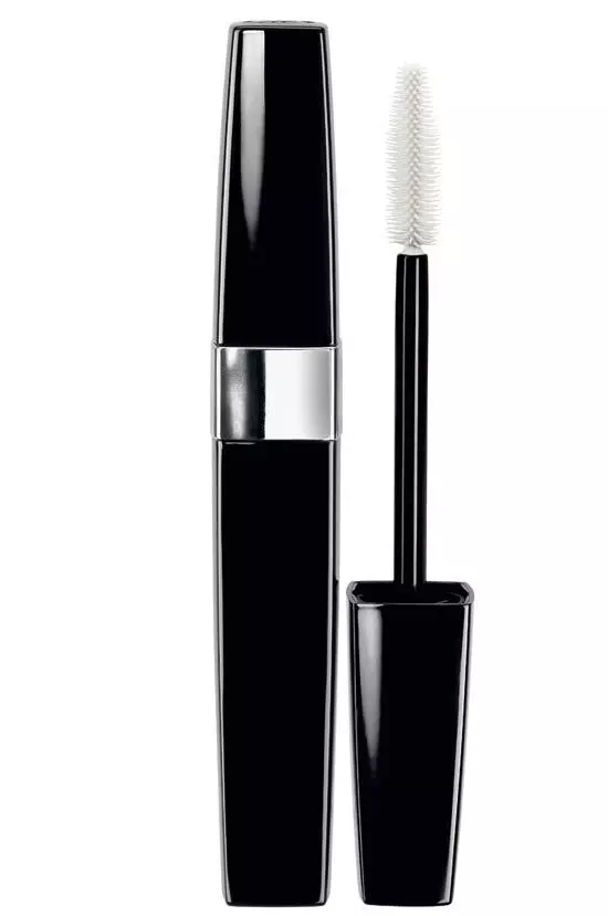 Chanel, Mascara Inimitable, pentru volum, alungire, curbare si separare, 130 lei 