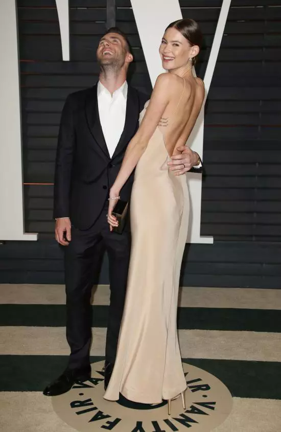 Adam Levine si Behati Prinsloo