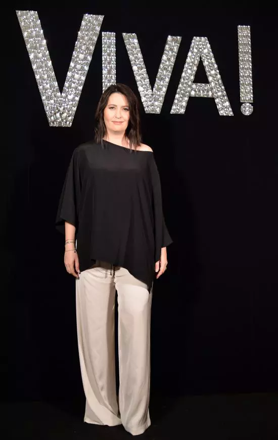 Amalia Nastase - Tinuta Irina Marinescu, clutch Stella McCartney, pantofi Miu Miu