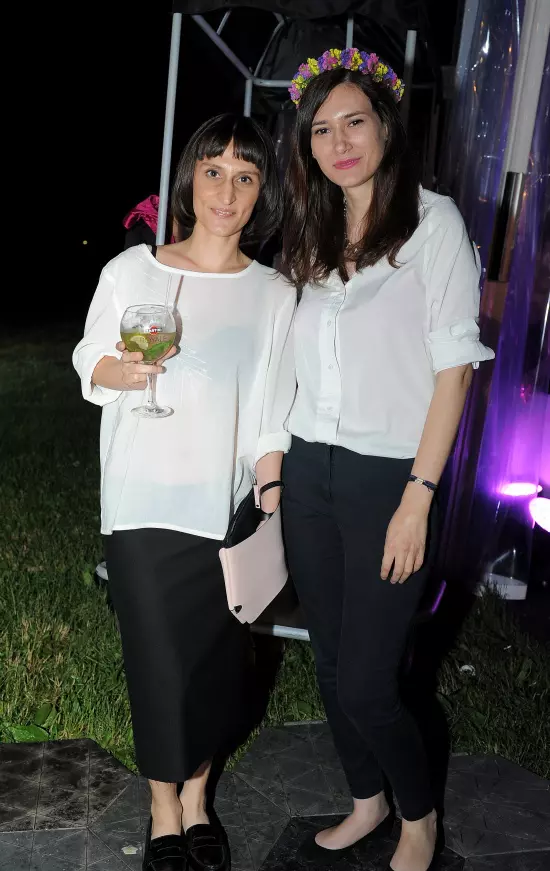 Raluca Tamas (VIVA) si Daniela Ghiorghe (TV Mania)