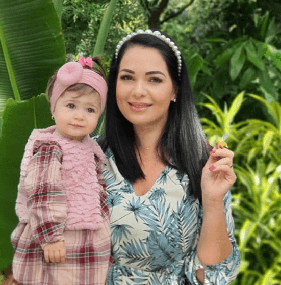 DEEA MAXER SI FIICA EI