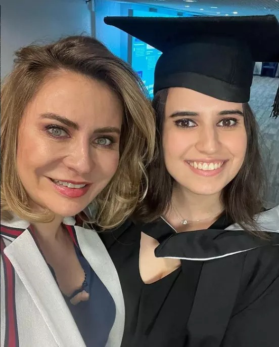 Adina-Buzatu-si-Sara1