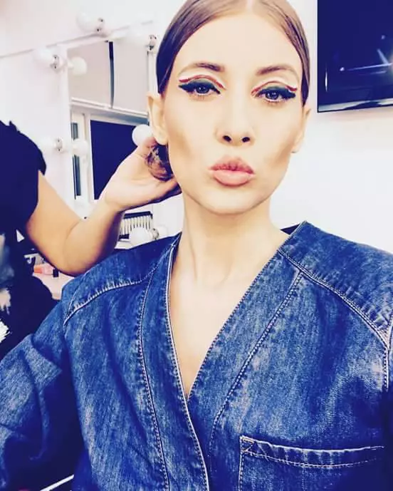 Cum arăta Iulia Albu în copilărie (2)